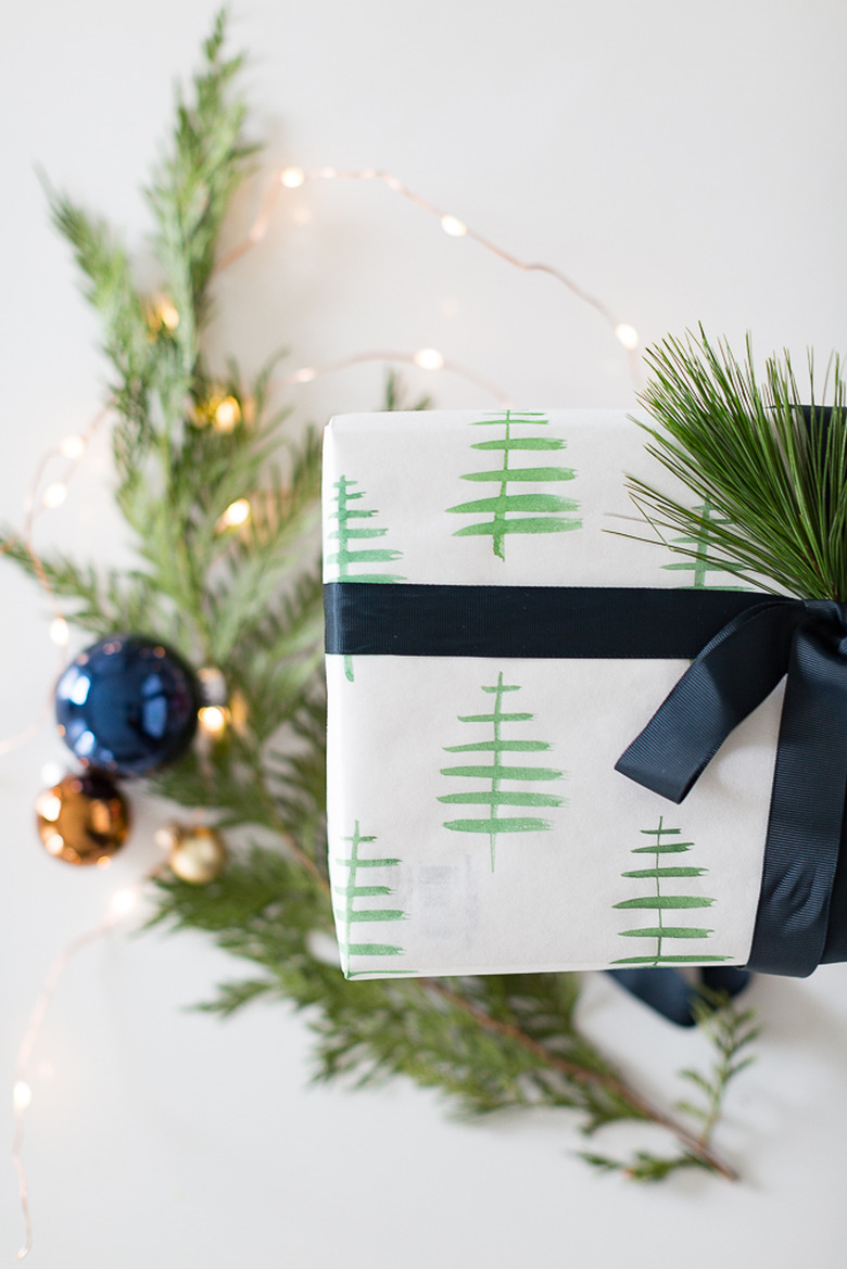 Ways To Beautifully Wrap Winter Holiday Presents Hunker