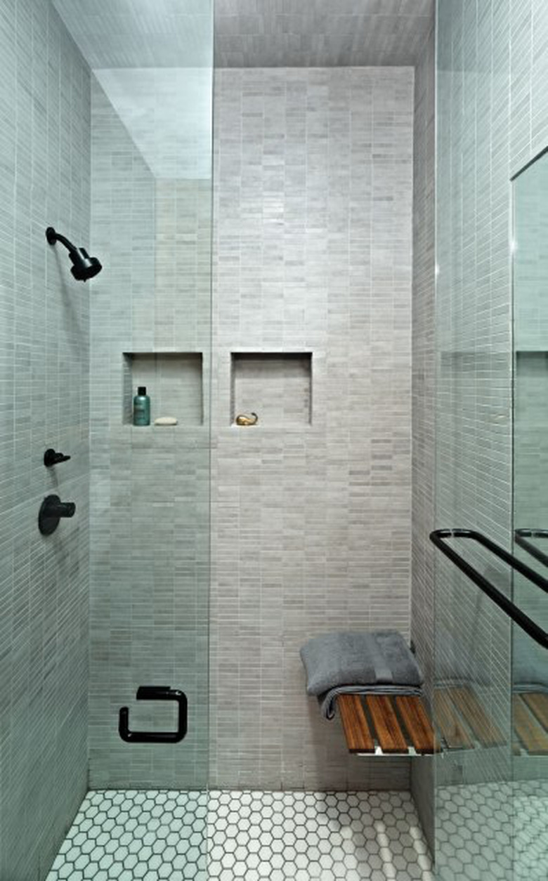 alcove shower