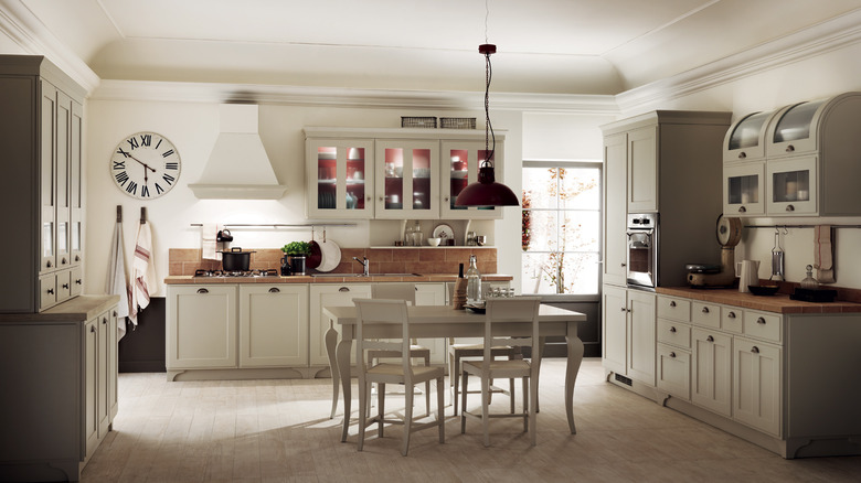 modern italian farmhouse kitchen