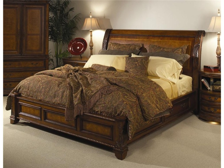 sleigh bed