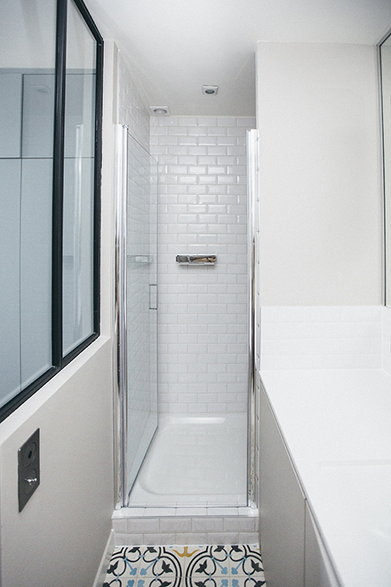 18 Inspiring Walk In Showers For Small Bathrooms Hunker