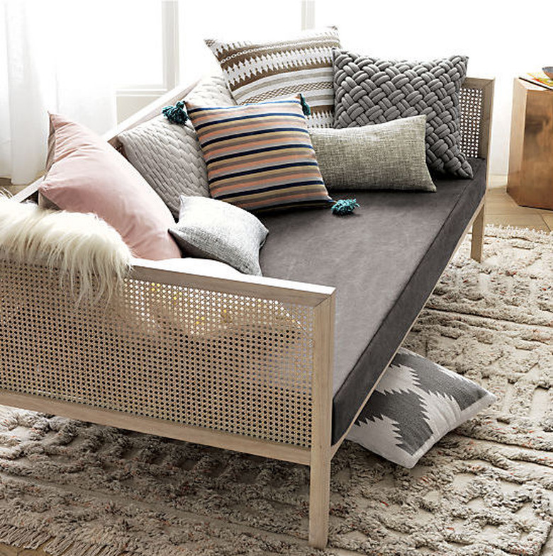 rattan daybed