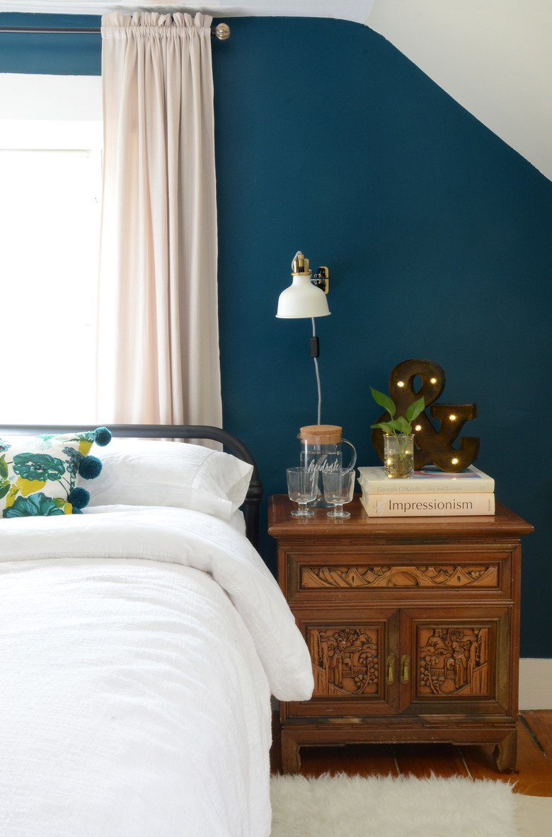 blue-green bedroom