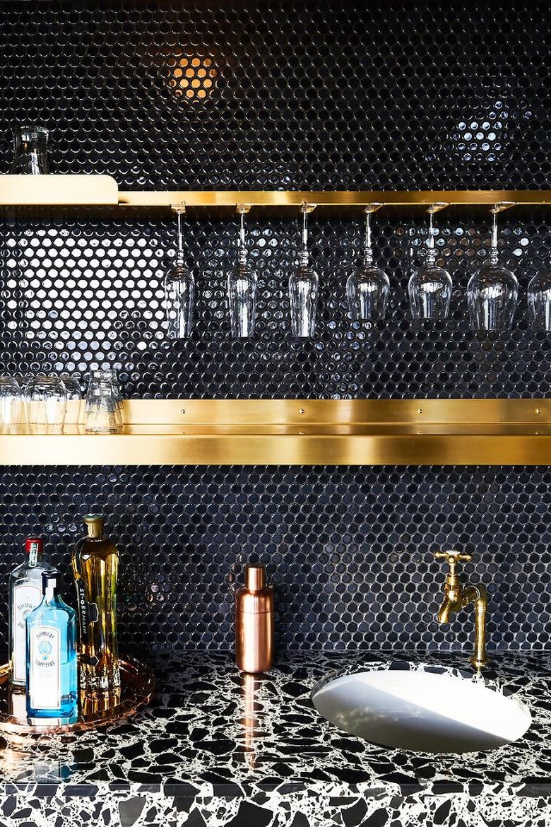 round penny tile at wet bar