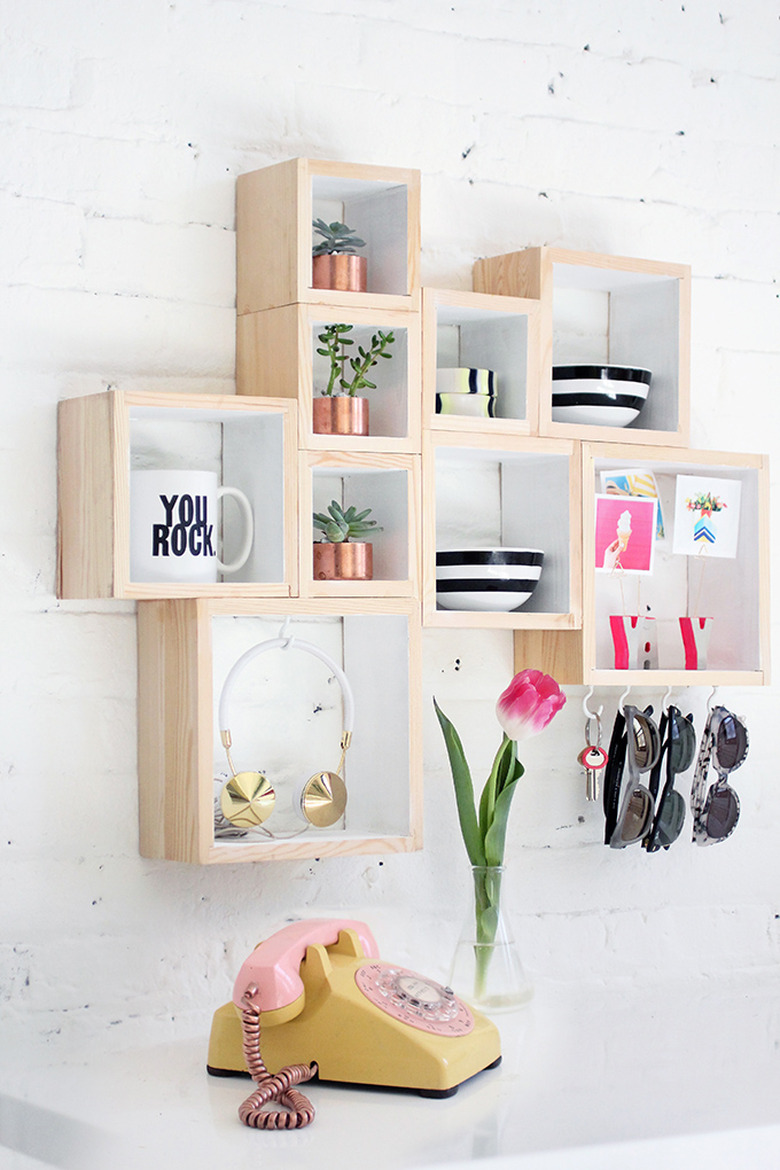 DIY square wall shelf