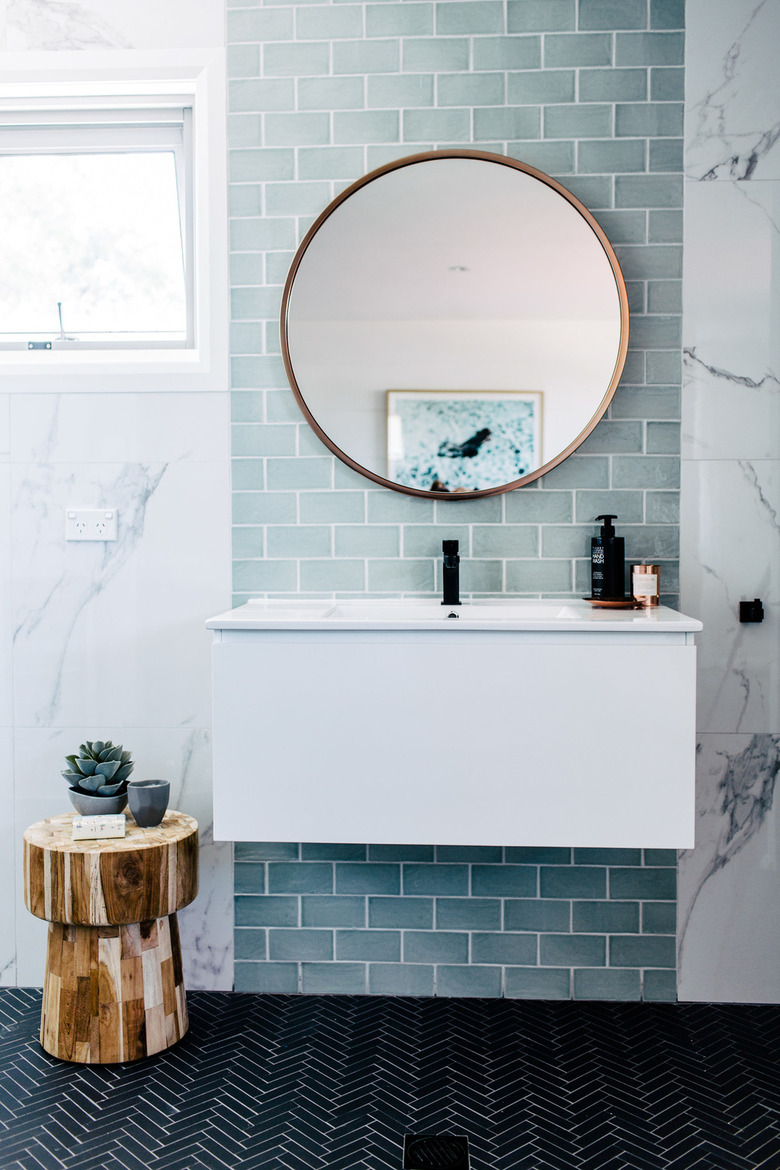 Beach bathroom