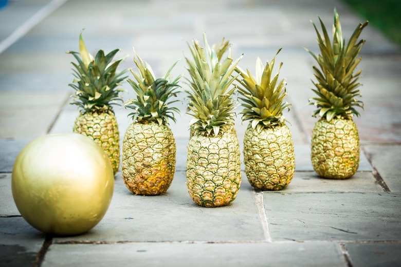 pineapple bowling