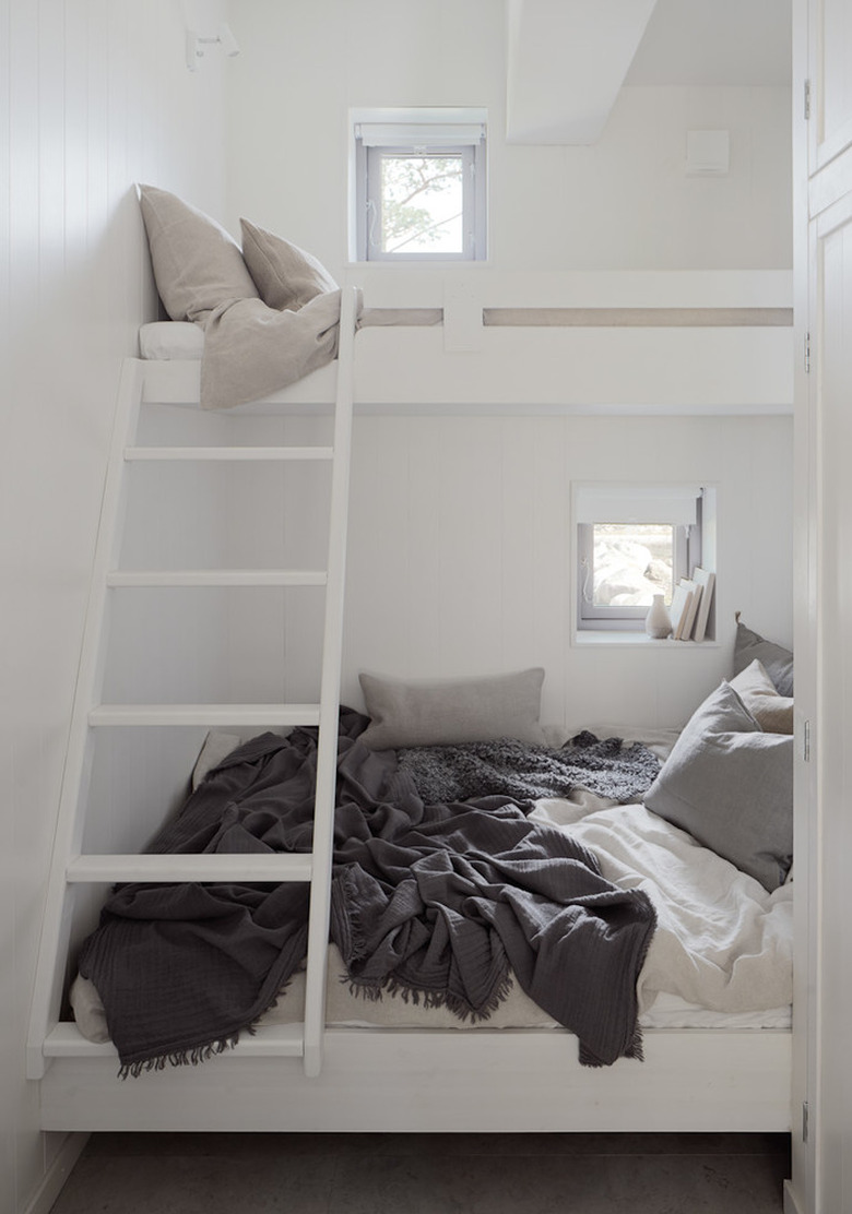 white minimalist bedroom with bunk beds