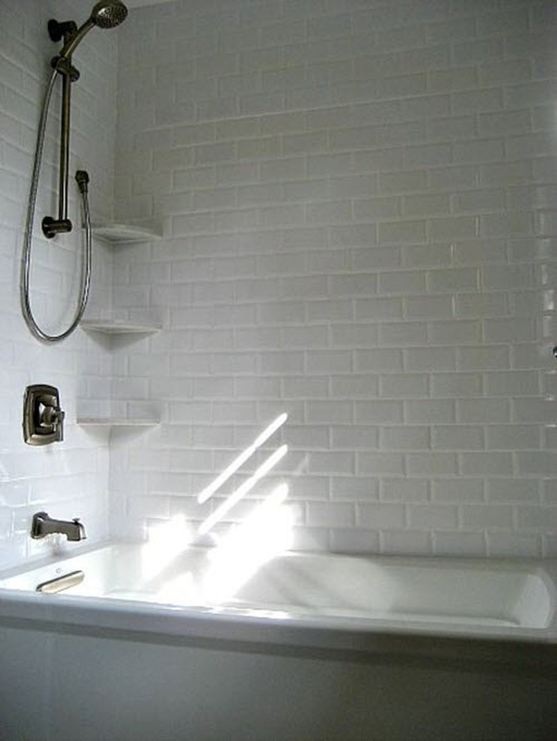 subway tiled bathtub surround