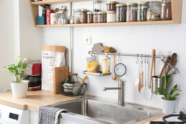 peel and stick faux tile backsplash in kitchen