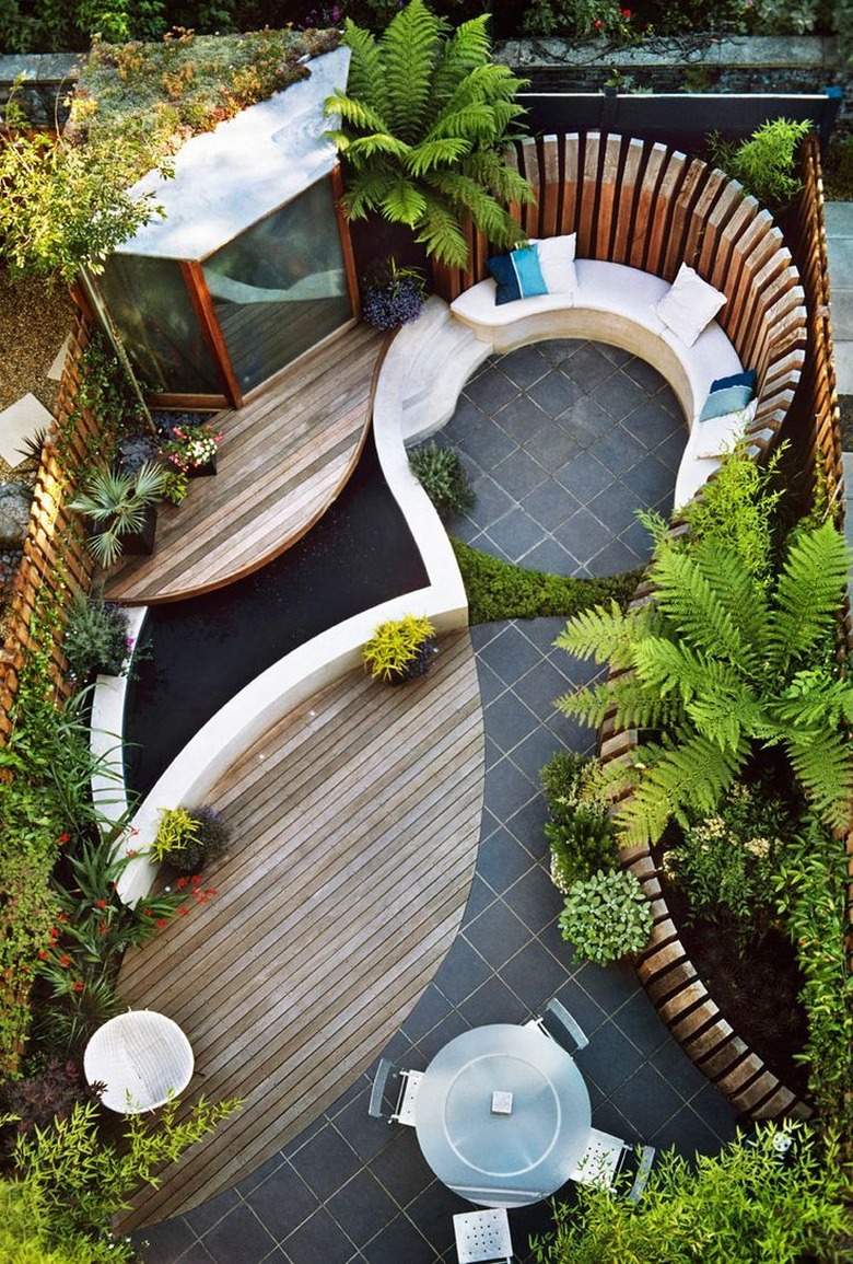 joe swift and the plant room curved design London garden