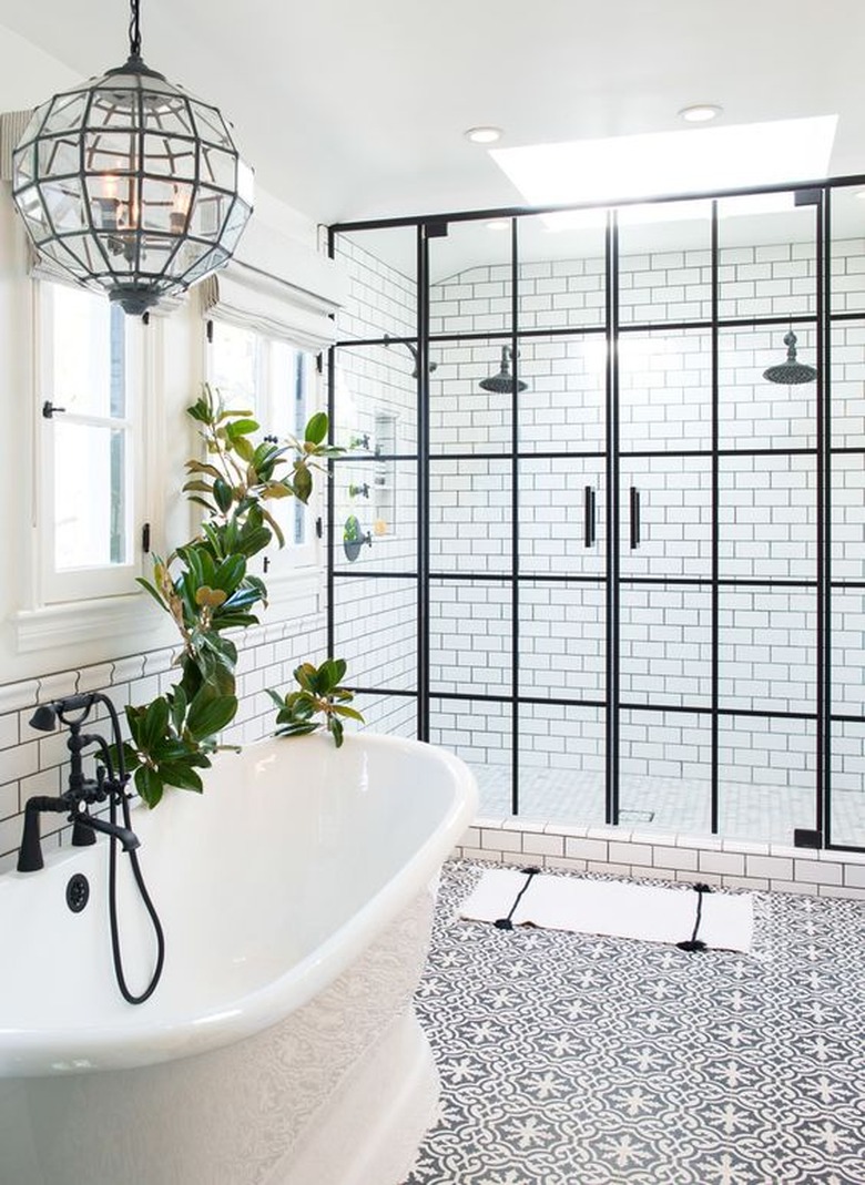 black and white bathroom