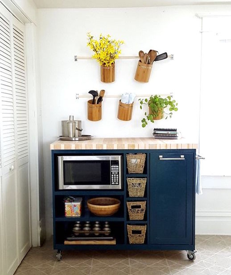 Inexpensive Ways to Decorate a Rental Kitchen