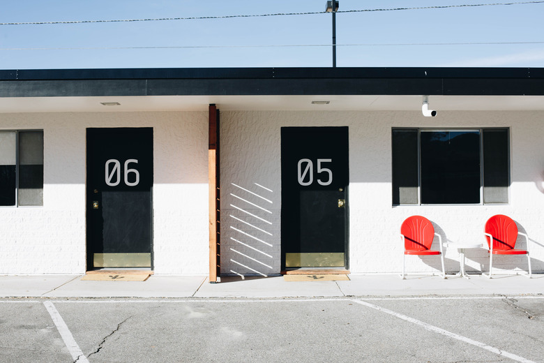 exterior of Amigo Motor Lodge