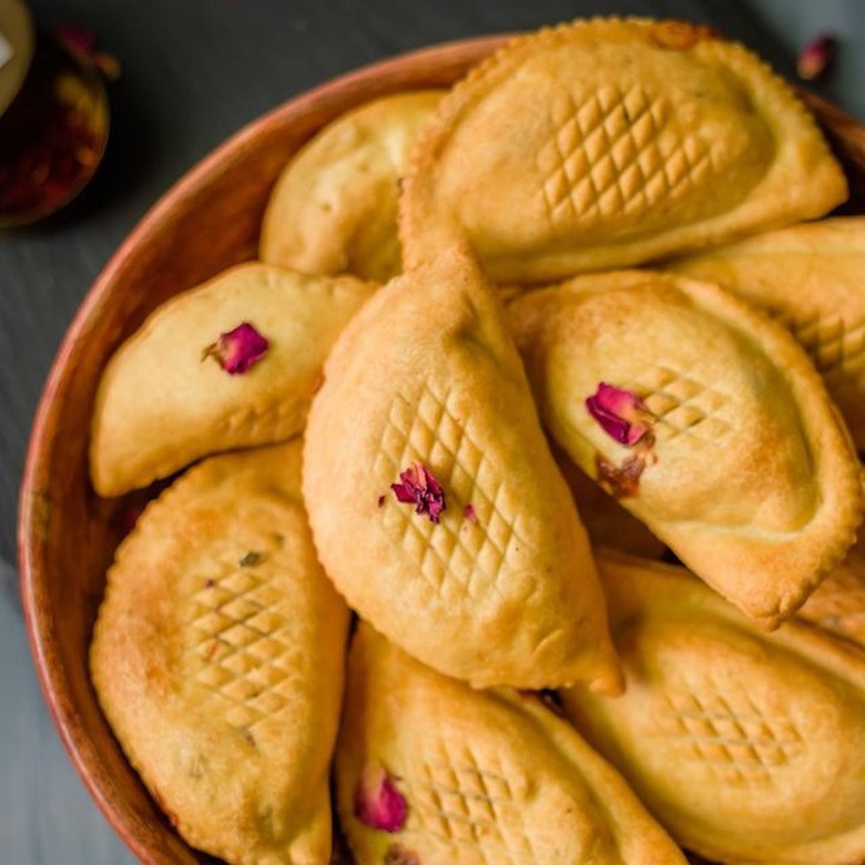 Herbivore Cucina Air Fryer Gujiya (Indian Sweet Patry)