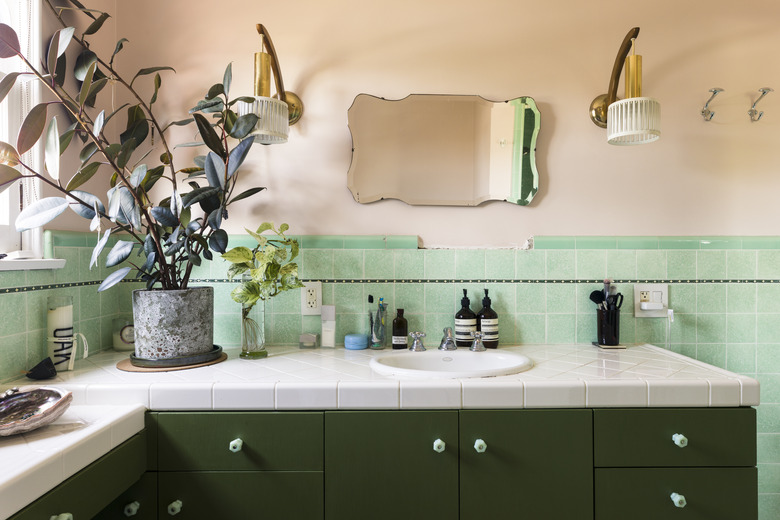 pink and green bathroom