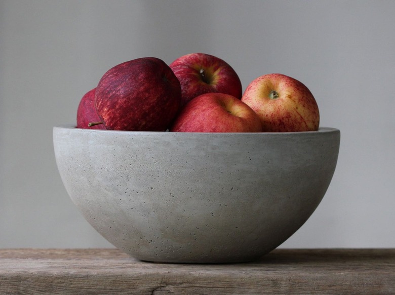 Roughfusion Large Concrete Fruit Bowl