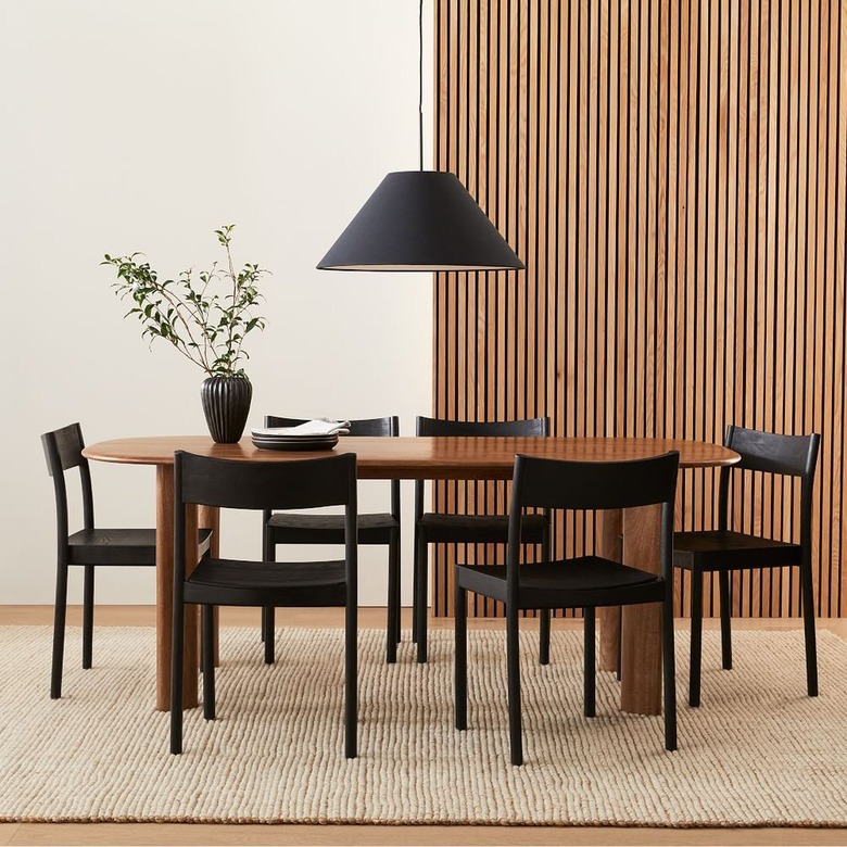 oval dining table