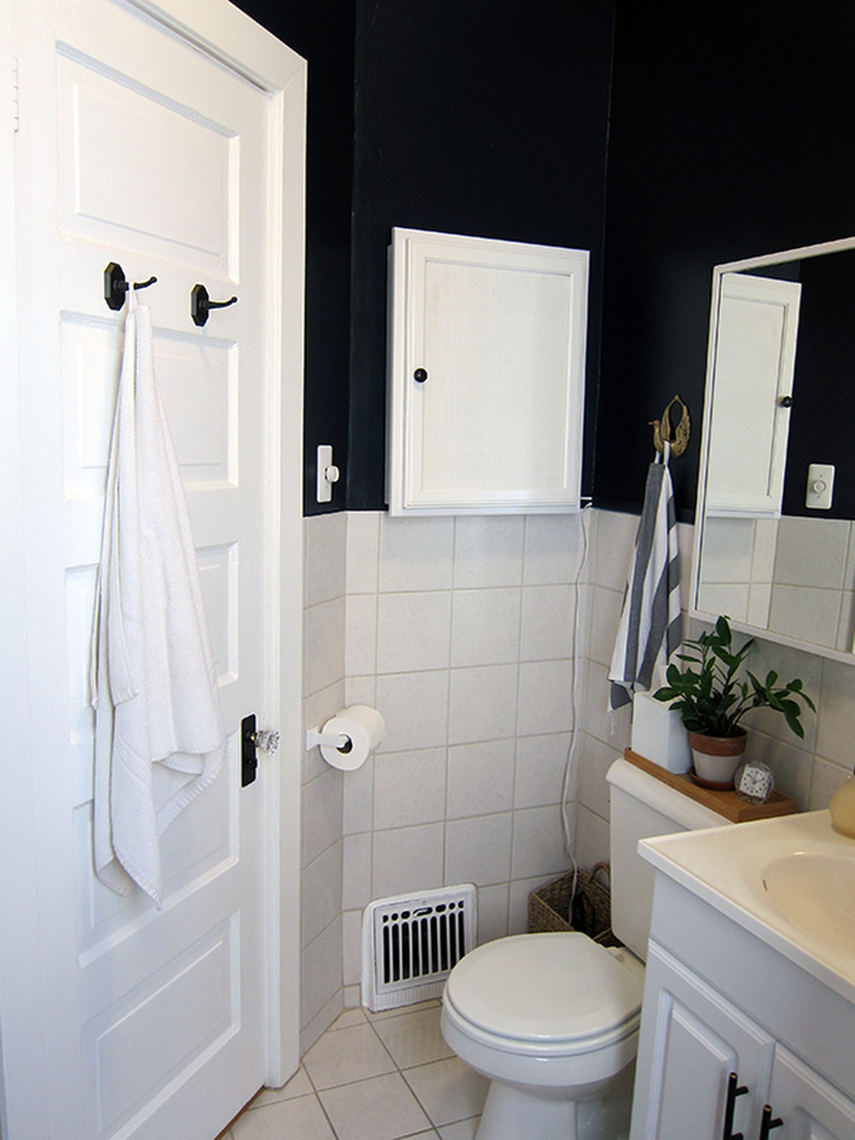 blue and white bathroom