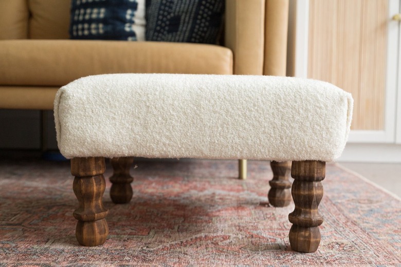 DIY Boucle Ottoman