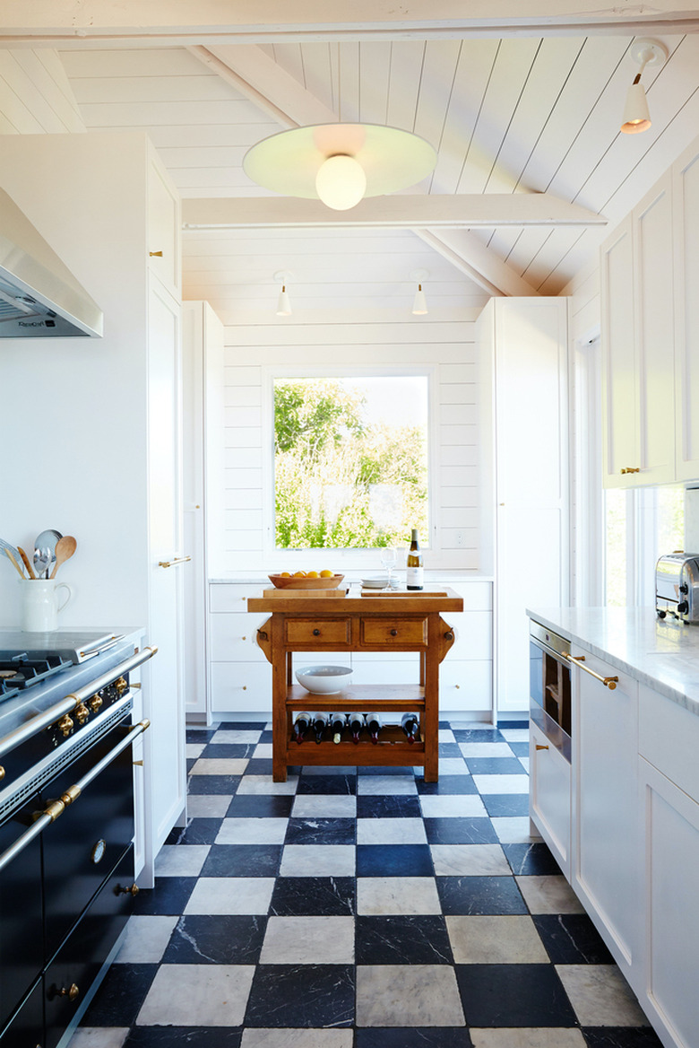 Black and White Checkerboard Kitchen Floor in Montauk