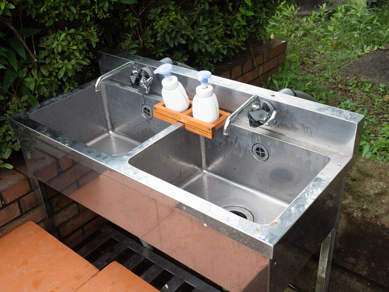 Hand-washing place installed outdoors