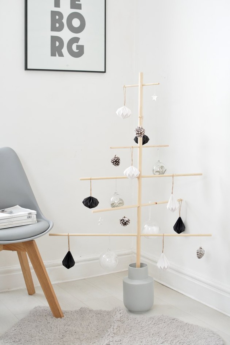 Christmas Crafts for Adults with DIY Scandinavian style wooden Christmas tree