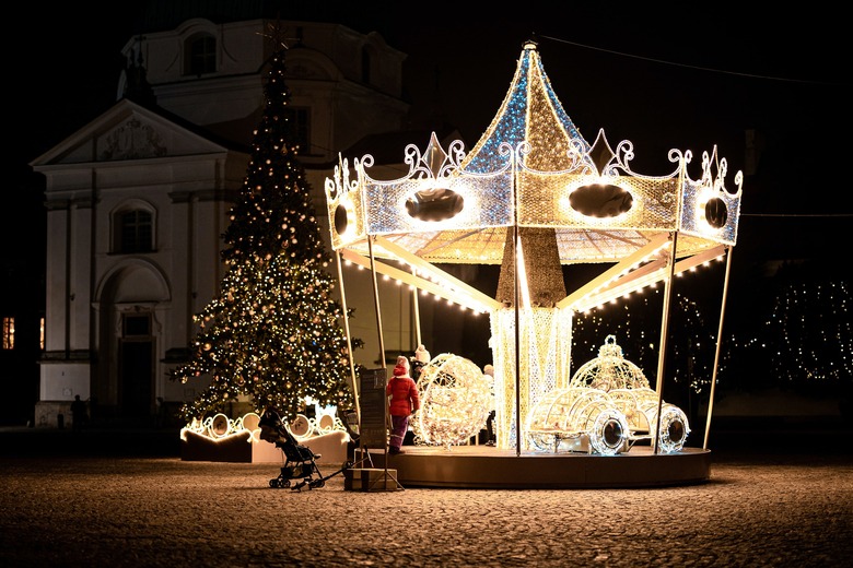 Christmas light ideas with carousel in front yard