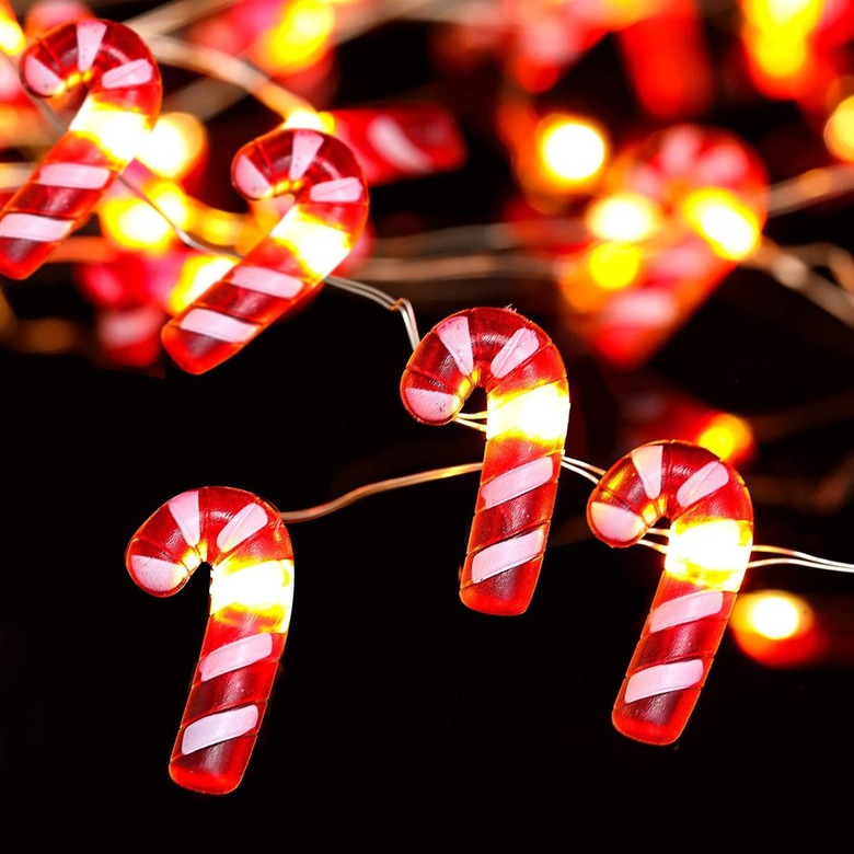 ideas for Christmas lights outdoors candy cane string lights