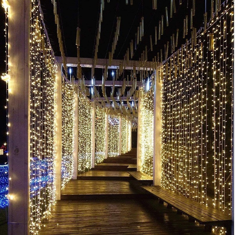 ideas for Christmas lights outdoors curtain lights