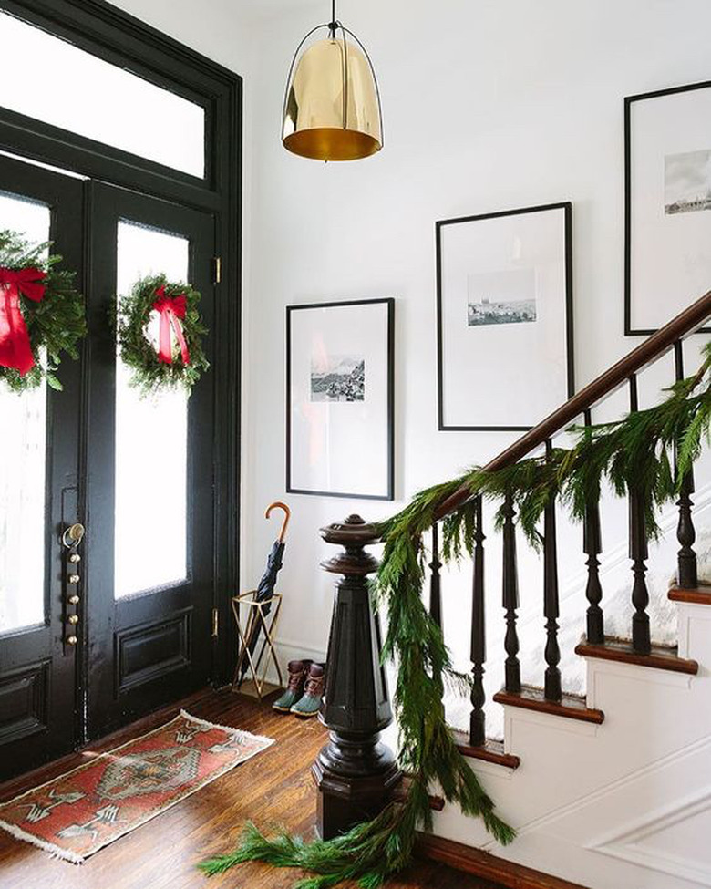 traditional Christmas theme idea with wreaths and garland