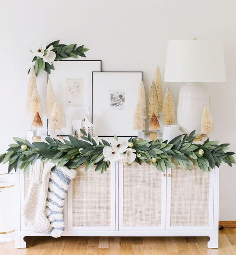 DIY Christmas theme idea with garland and stockings