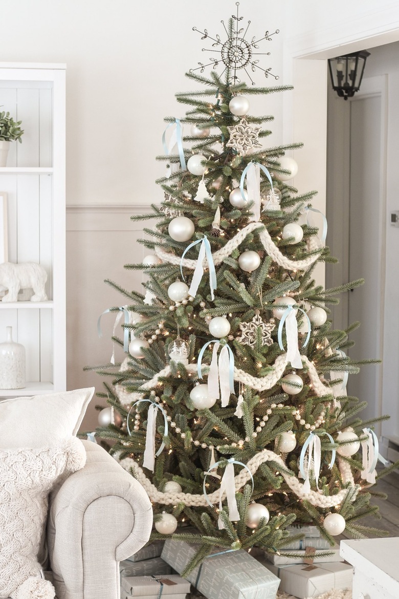 Jeweled snowflake Christmas tree topper