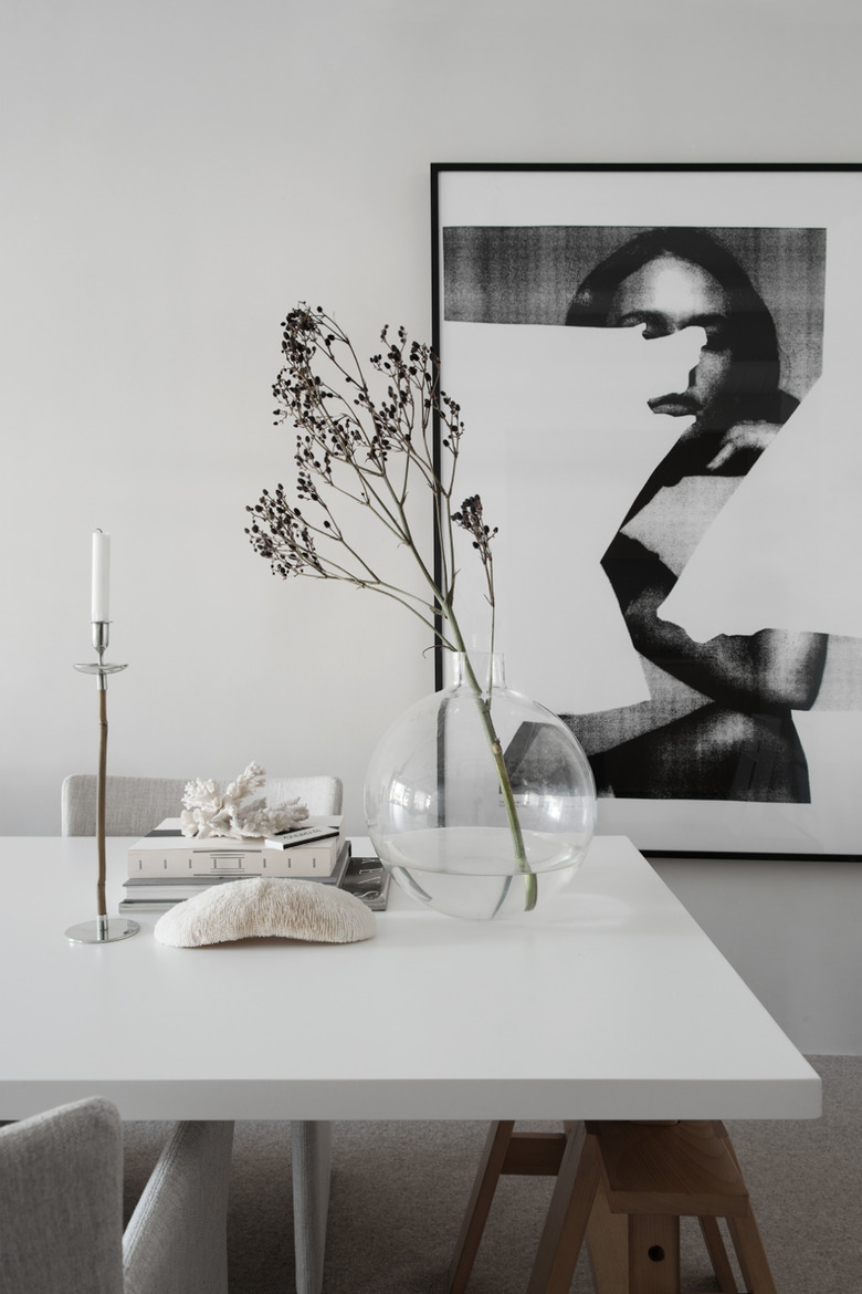 wabi-sabi dining room with flowers