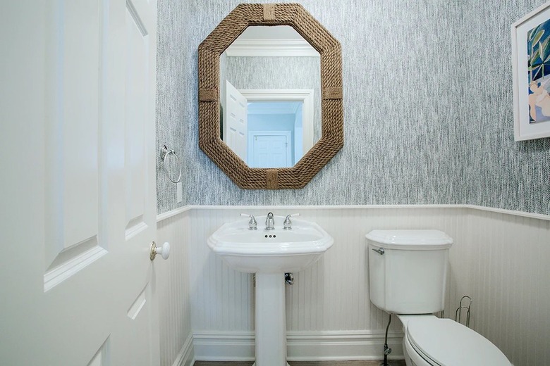 31 Coastal Bathroom Ideas | Hunker