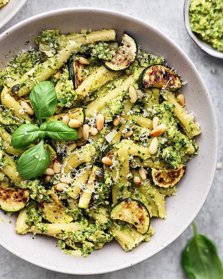 Cupful of Kale Roasted Zucchini Pesto Pasta