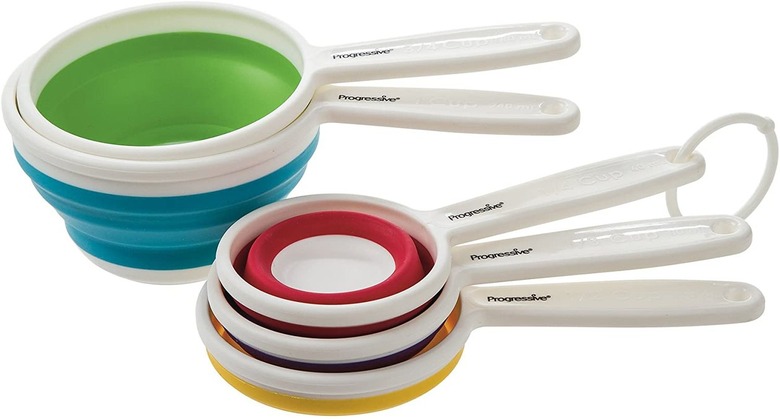 collapsible measuring cups