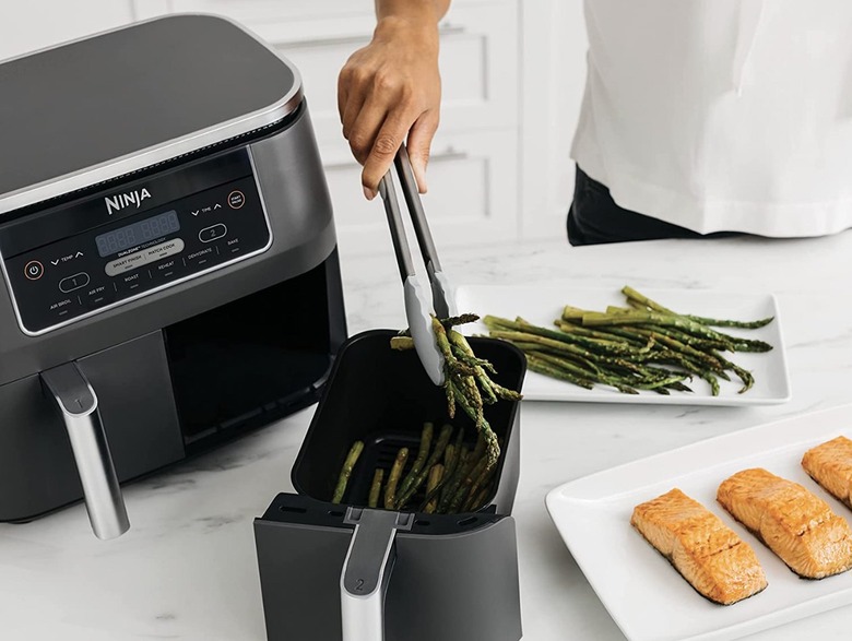 Ninja air fryer with asparagus and salmon