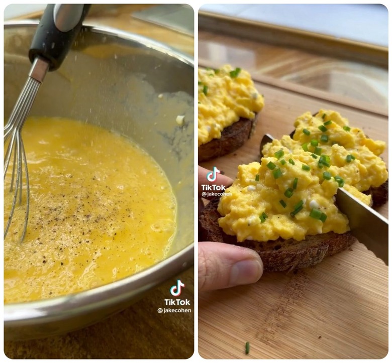 scrambled eggs on toast