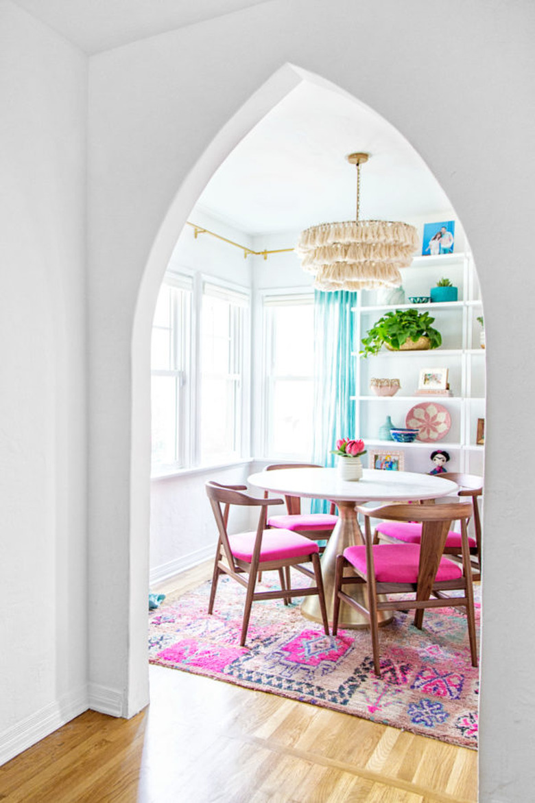 boho dining room lighting idea with fringed pendant