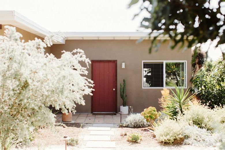 exterior house color idea with red door