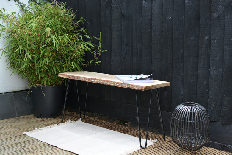 DIY Modern Garden Bench