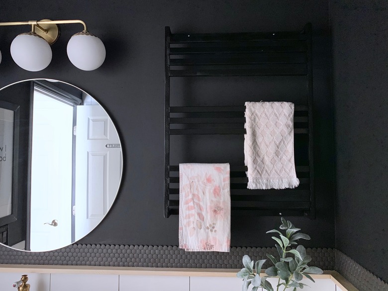 DIY Modern Bathroom Towel Rack