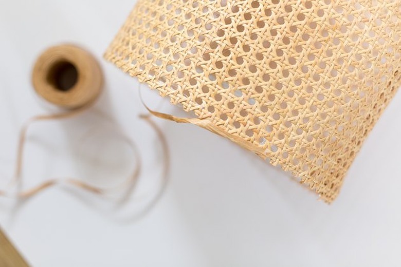 Cane lampshade DIY