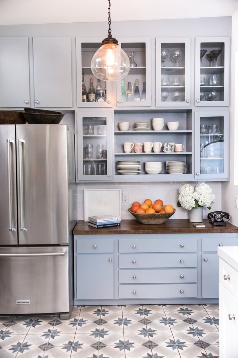 Blue farmhouse kitchen by Wick Design