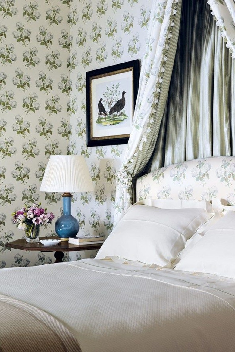 English country bedroom