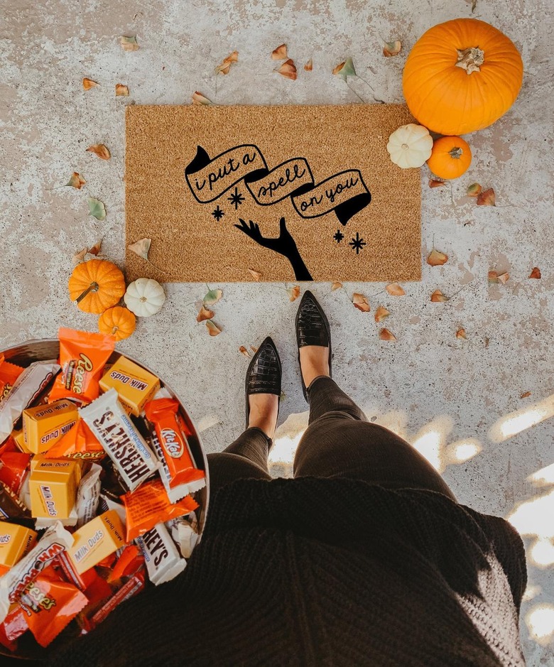 I Put a Spell on You fall doormat with pumpkins and Halloween candy