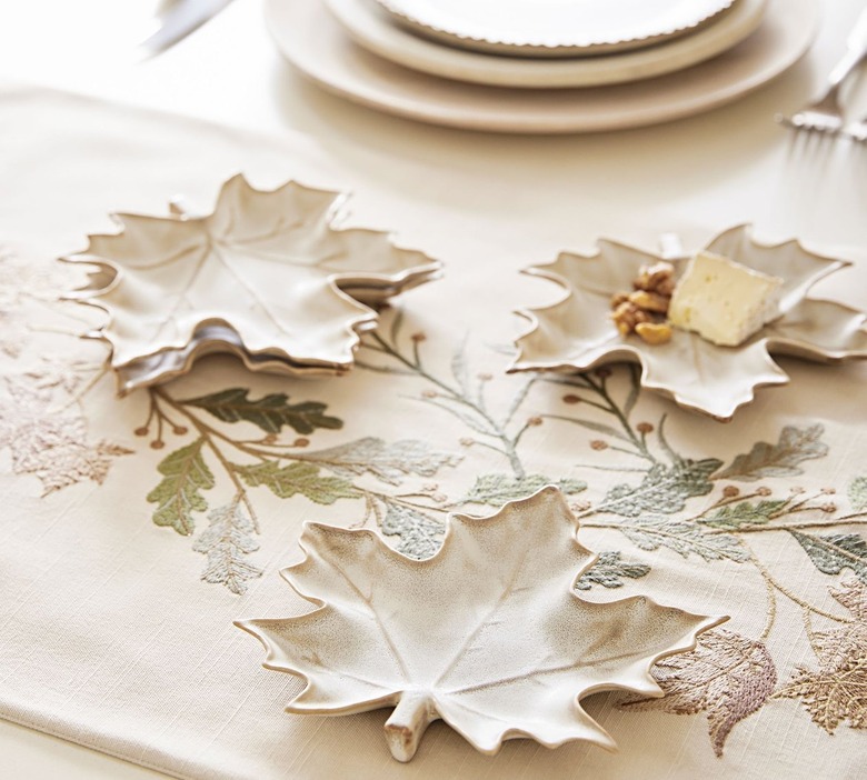 Pottery Barn Ridge Maple Leaf Stoneware Appetizer Plates