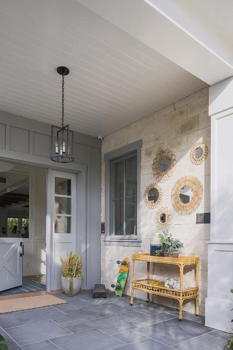 porch with assortment of small mirrors