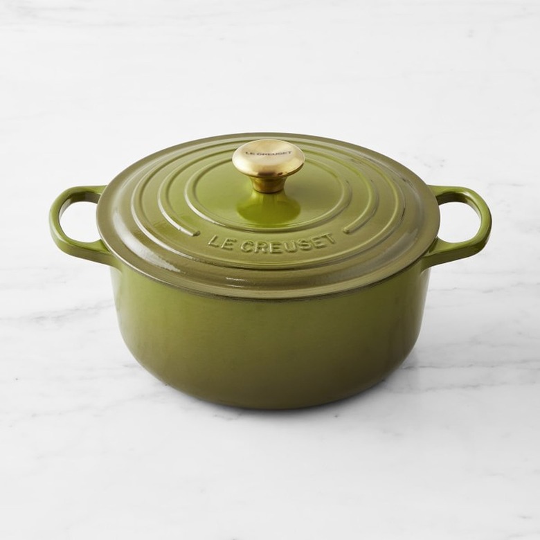 le creuset green dutch oven